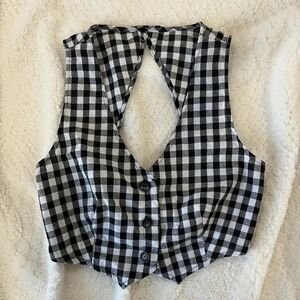 Black and White Gingham Button-Front Women’s Vest